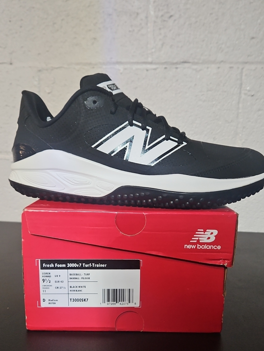 New Balance Men’s Fresh Foam Turf Trainer - Black & White